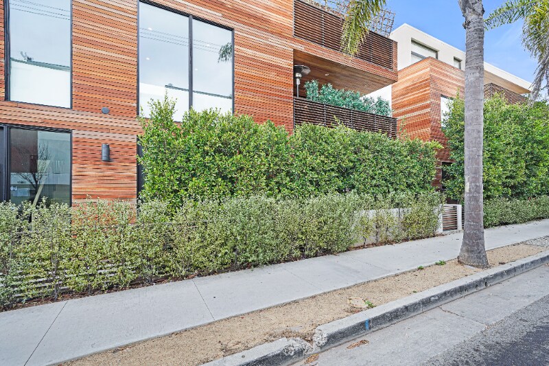 Building Photo - 1214 Electric Ave