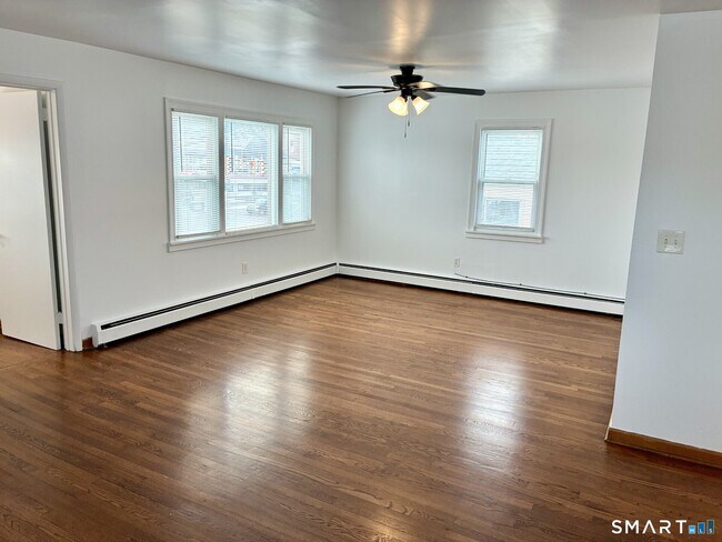 Building Photo - 658 Beechmont Ave