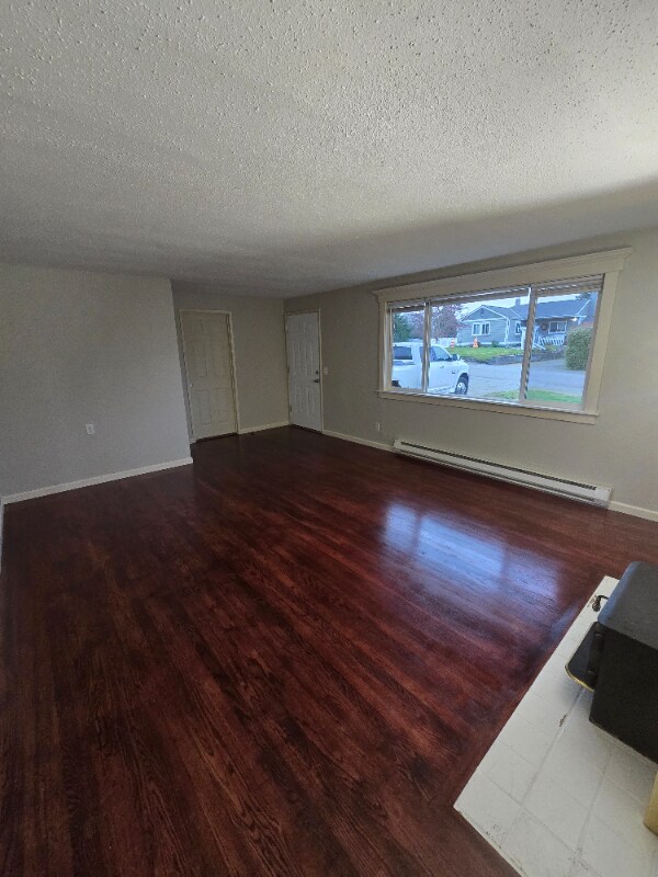 Building Photo - 2739 Locust Ave W