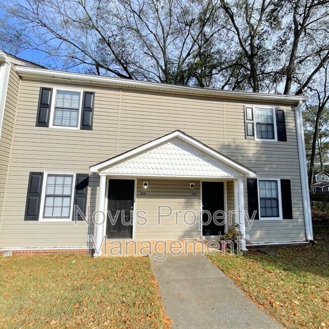 Building Photo - 709 South St