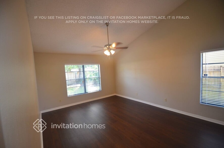 Building Photo - 4806 Foxshire Cir