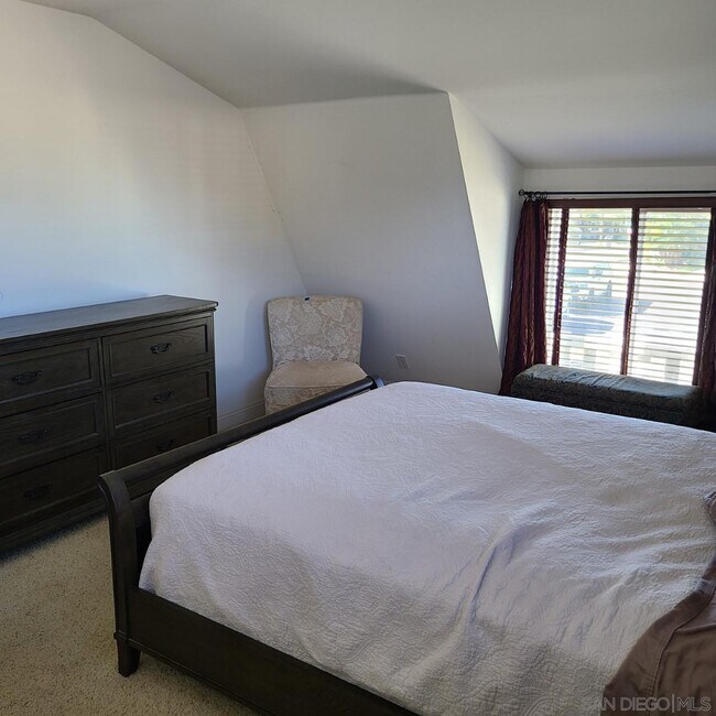 Building Photo - 1610 Valencia Ct