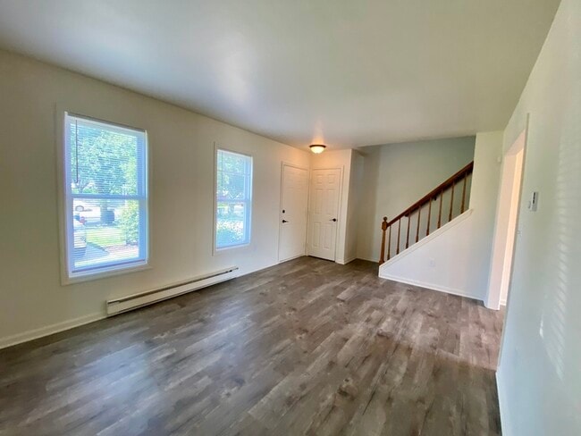 Building Photo - 40 Pheasant Ln