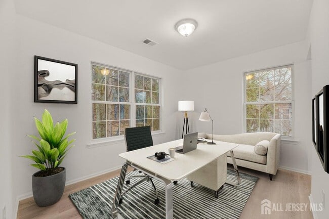 Building Photo - 606 Cypress Ln