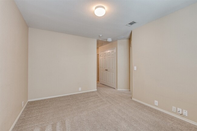 Building Photo - 10721 Traymore Dr