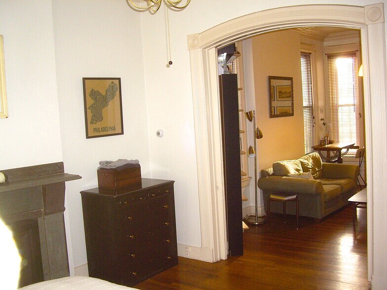 Front bedroom corner. 14’by14’ - 22 Lyon St