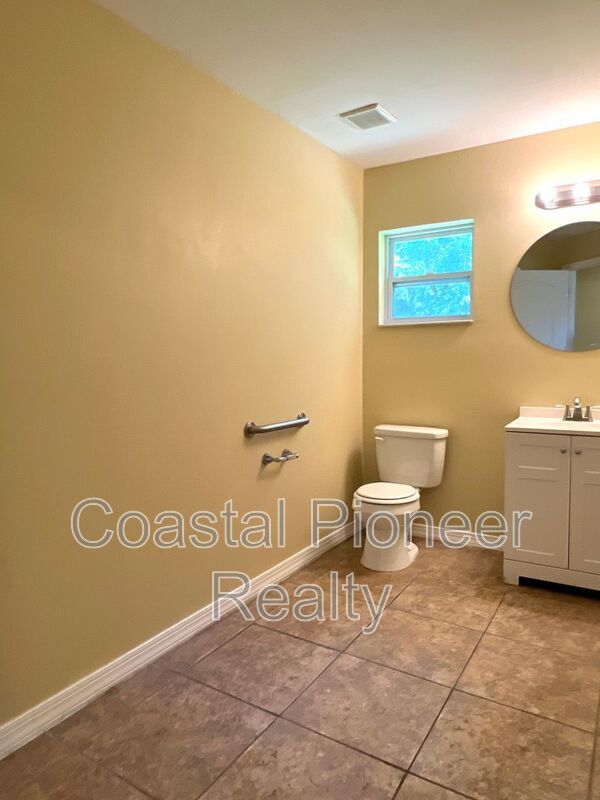 Building Photo - 1321 Shadwell Ct