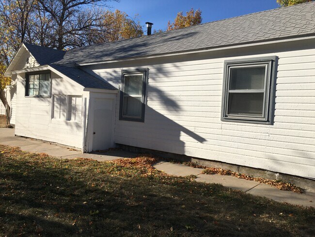 SE corner of House - 709 9th Ave SW