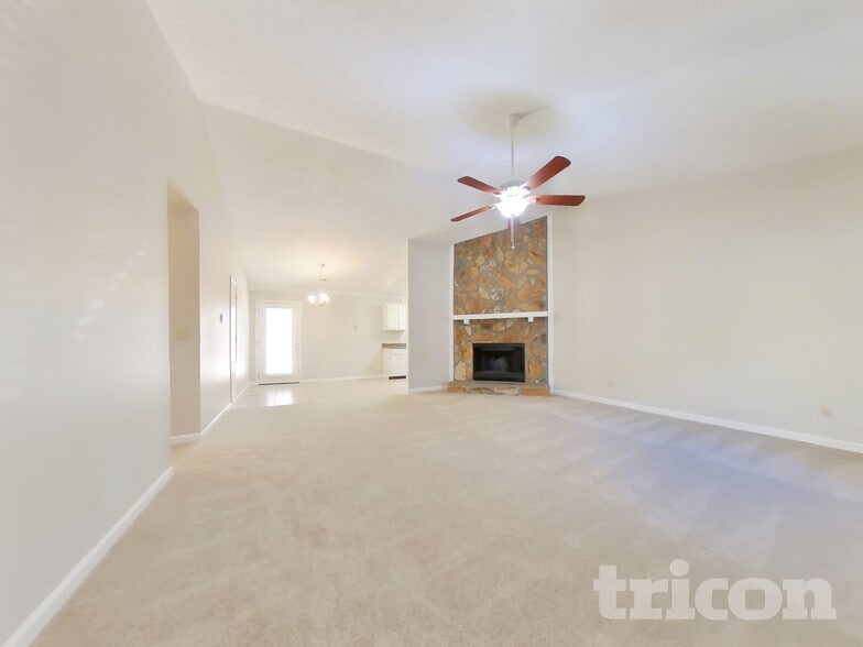 Building Photo - 3406 Owens Pass NW