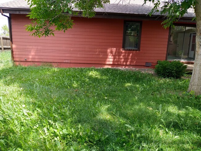 Building Photo - Available Now! Lakewood 2 Bed 2 Bath Duplex w/ Garage and Large Fenced Yard