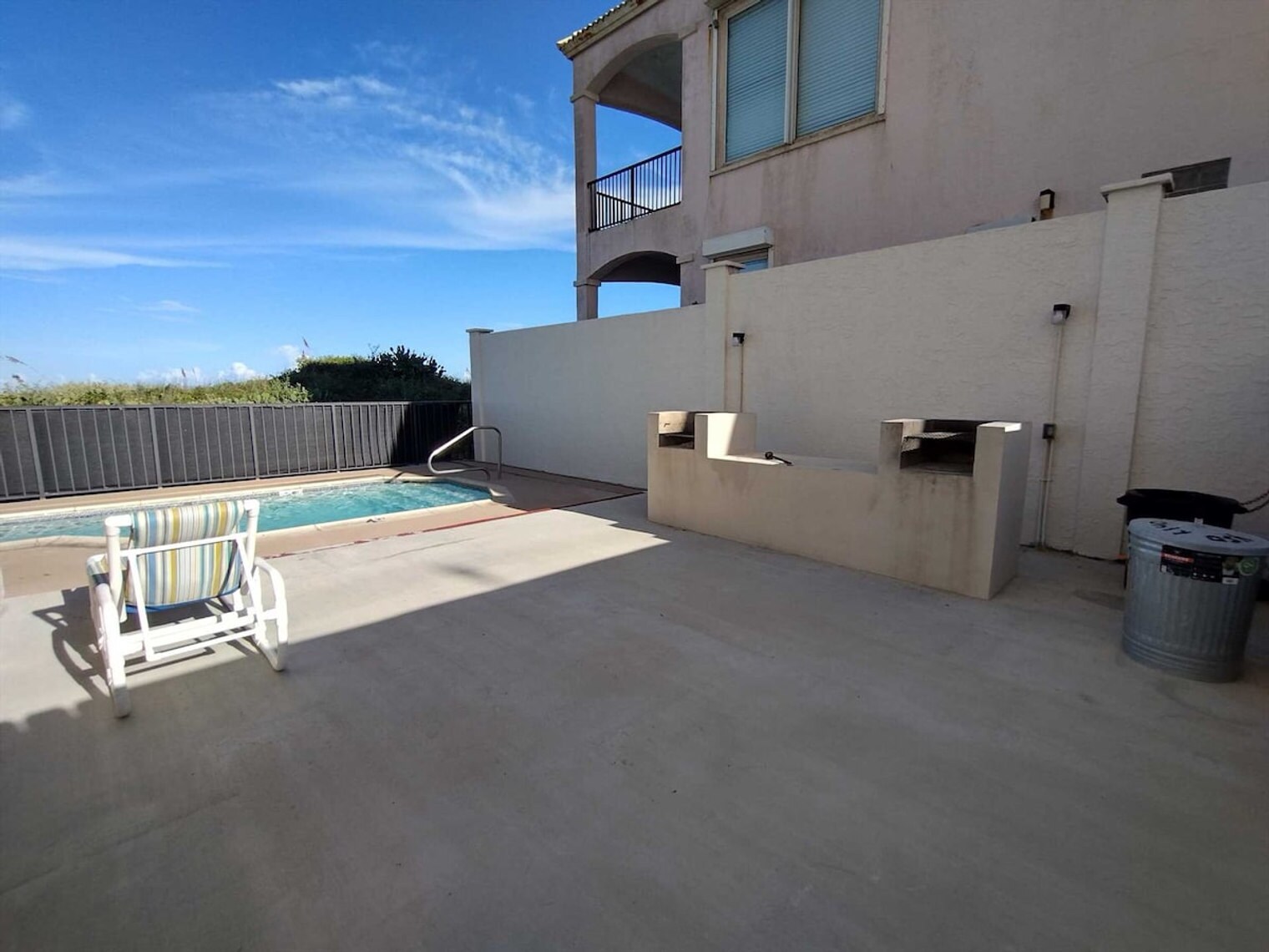 Building Photo - 5605 Gulf Blvd