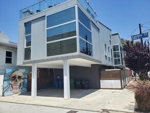 Building Photo - 487-489 CARROLL AVE.