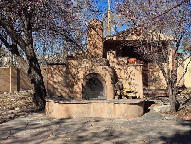 Building Photo - 1823 Tewa Rd