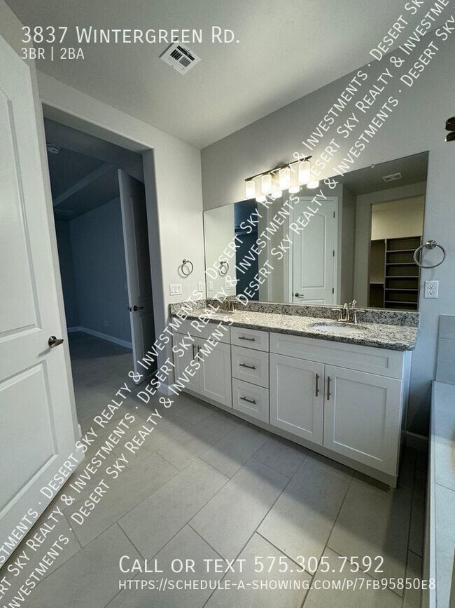 Building Photo - 3837 Wintergreen Rd