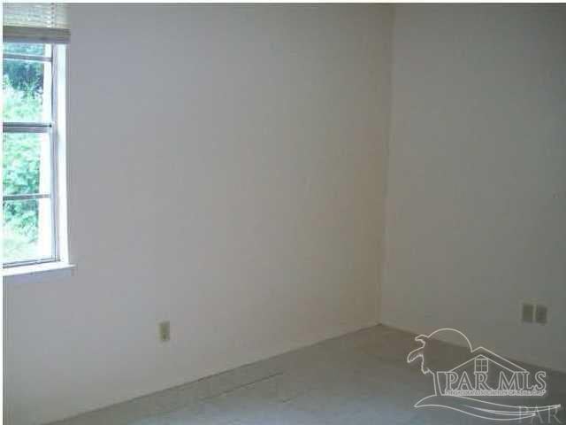 Building Photo - 1151 Lake Dr