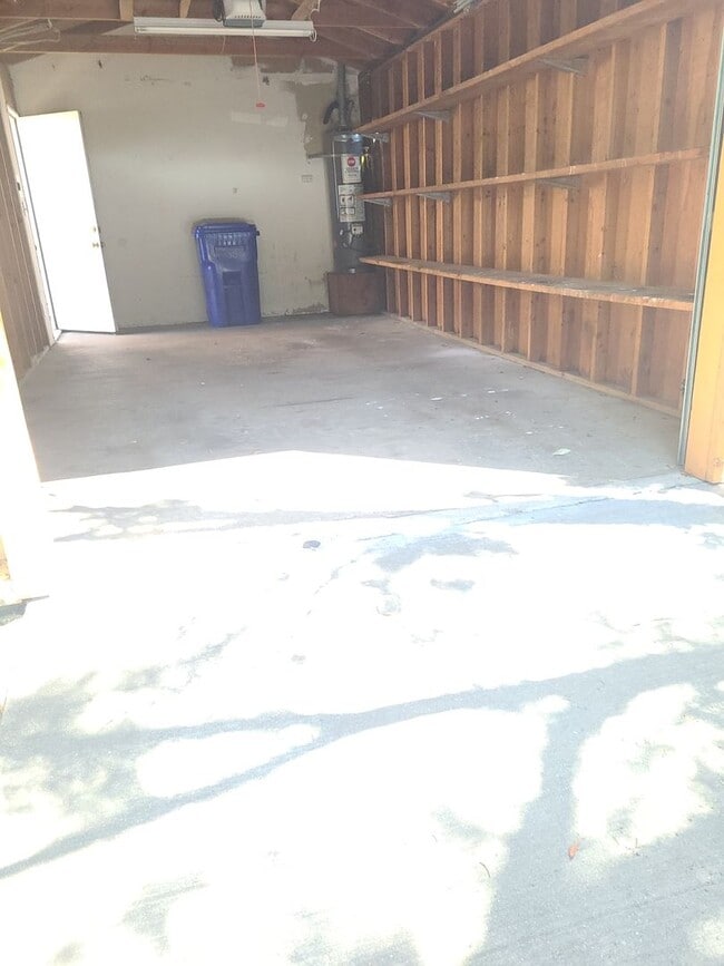 Building Photo - S.55th Street 1520