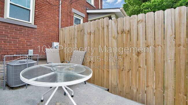 Building Photo - 616 Lilley Ave