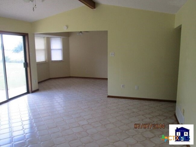 Building Photo - 2619 Phyllis Dr