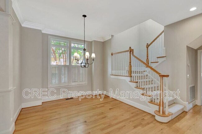 Building Photo - 1705 Doldridge St