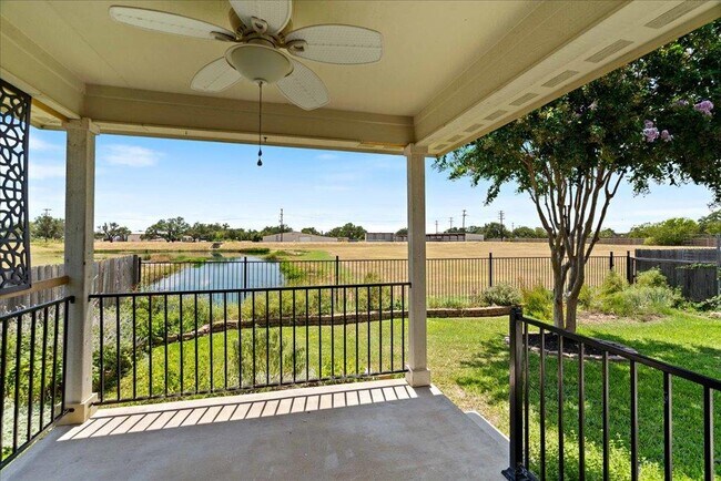 Building Photo - 255 Drystone Trail
