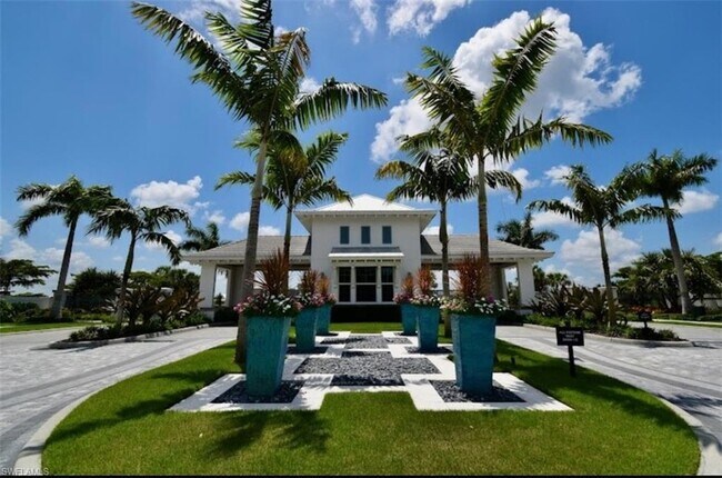 Building Photo - 8943 St Lucia Dr