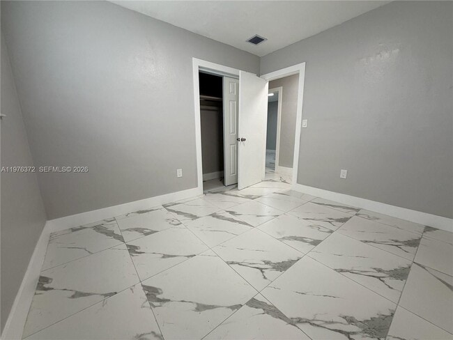 Building Photo - 508 E 23rd St