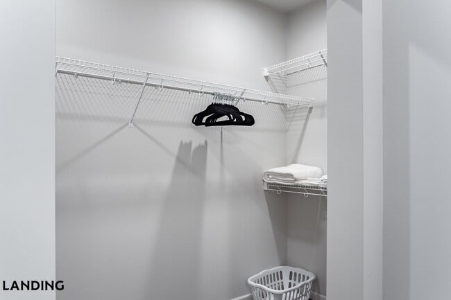 Building Photo - 2023 N Broadmoor Ave