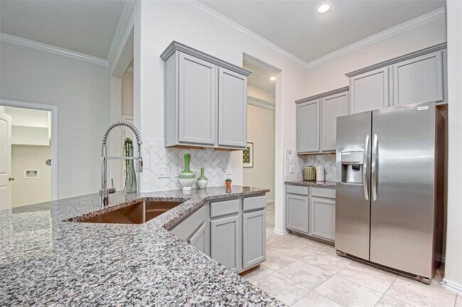 Building Photo - 1006 Warm Summer Dr