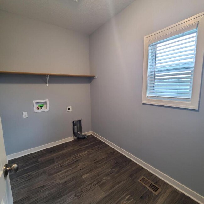 Building Photo - 13656 Four Elms Trail