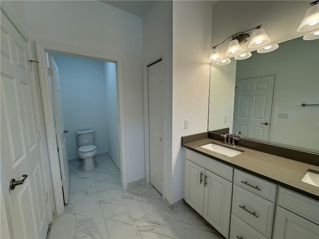 Building Photo - 1751 Willows Sq