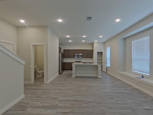 Building Photo - 22816 Terrazzo Dr
