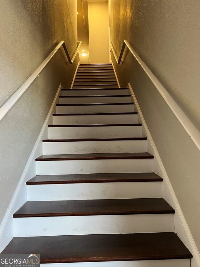 Building Photo - 128 W Jackson St