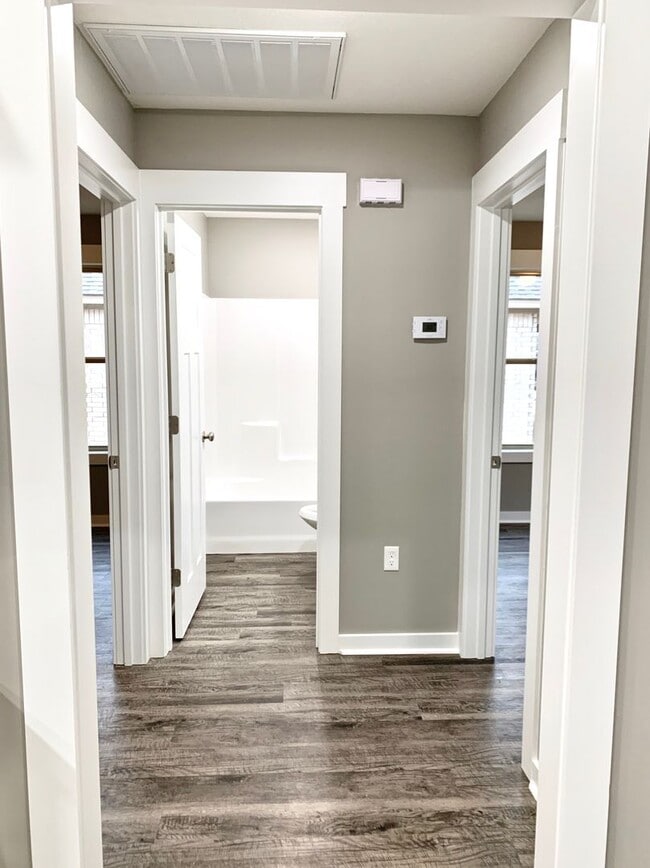 Building Photo - Modern 3-BR/2-BA Home Near ASU