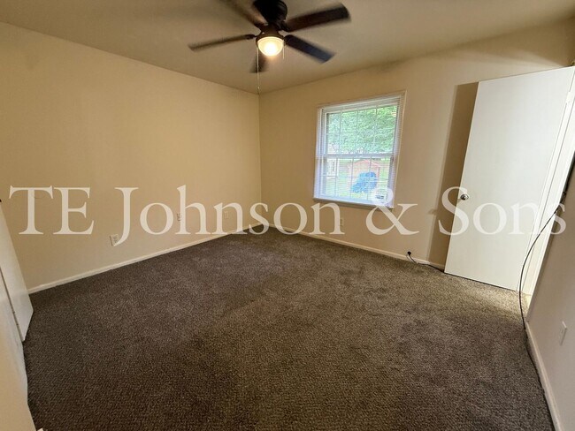 Building Photo - 4218 S Jasmin Ct