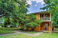 Building Photo - 1401 Ashwood Rd