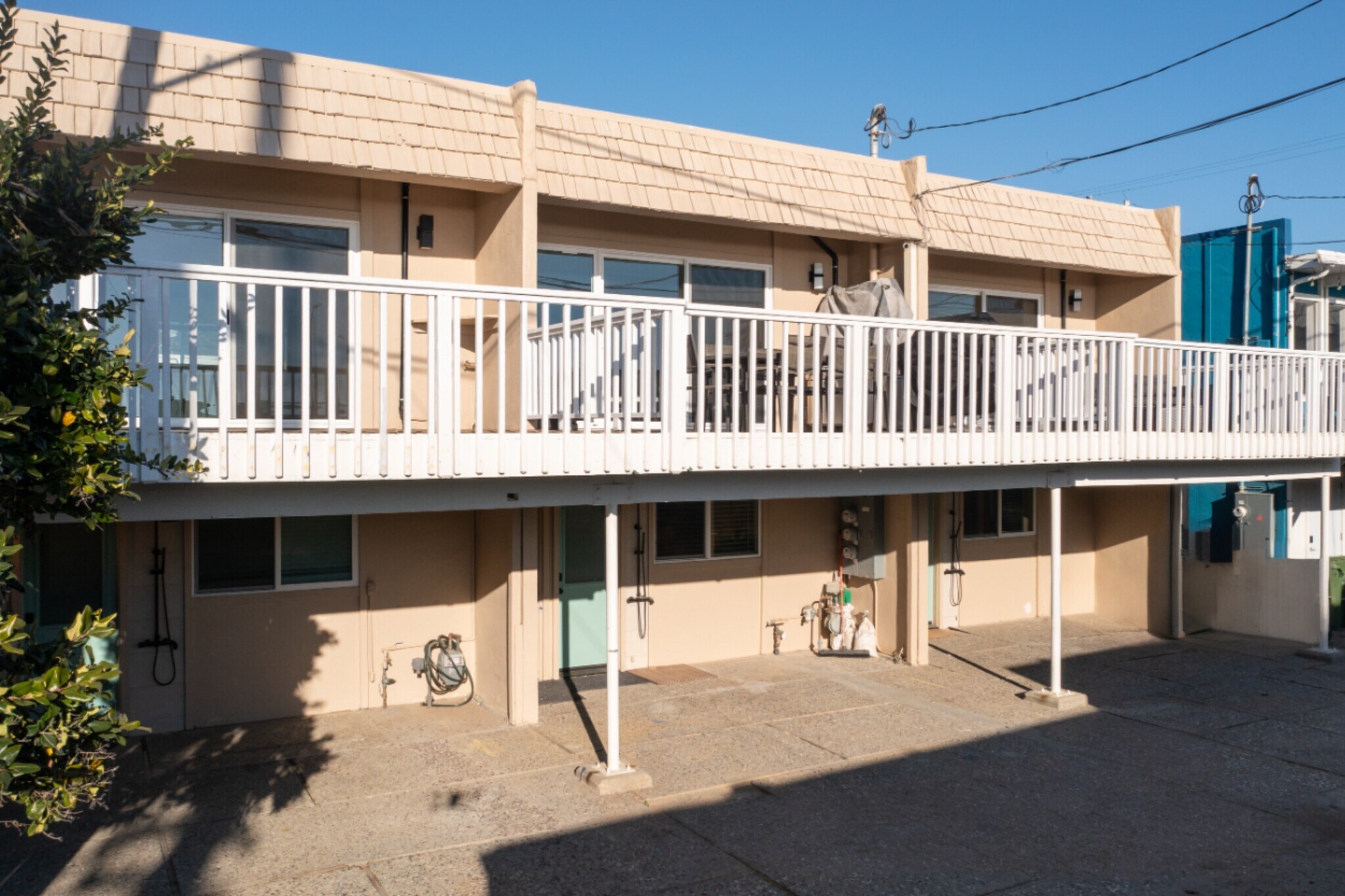 Building Photo - 112 Marina Ave