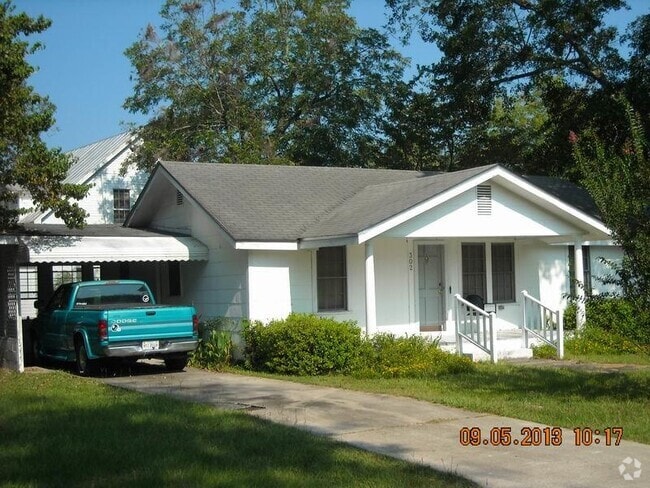 Building Photo - 302 Morris St