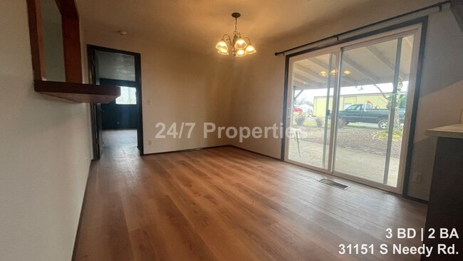 Building Photo - Country Living in Canby - 3 BD | 2 BA Home