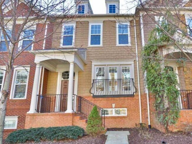 Building Photo - 2314 Limehurst Dr
