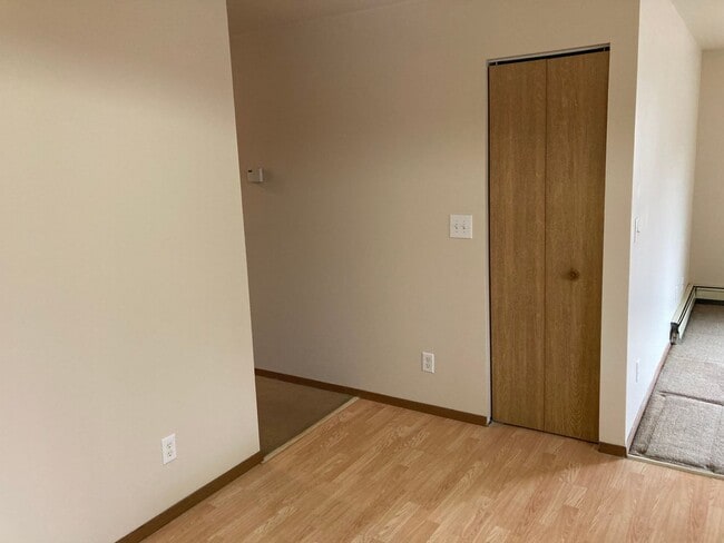 Building Photo - 1170 Dodds Dr