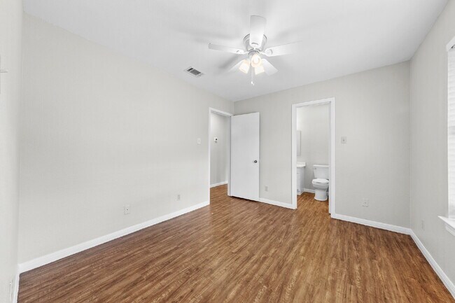 Building Photo - 108 Hughson Ct