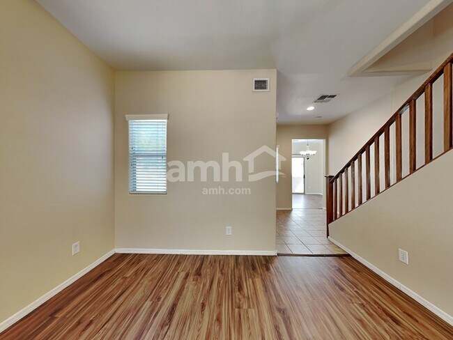 Building Photo - 14241 W Port Royale Ln