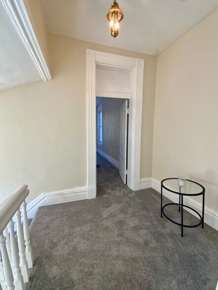 Building Photo - 87 Steuben St