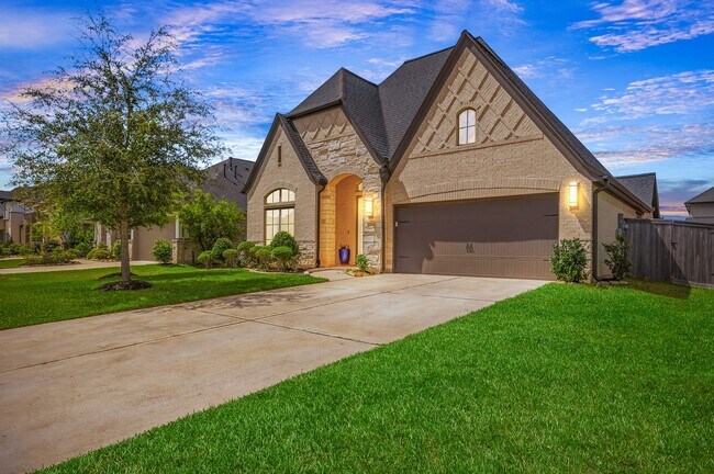 Building Photo - 2106 Stargrass Dr
