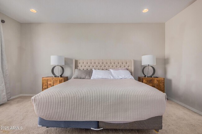 Building Photo - 5654 N 88th Ln