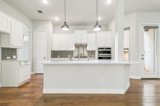 Building Photo - 17652 Sequoia Dr