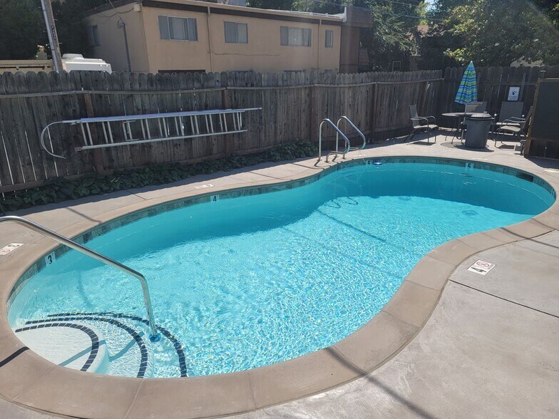 Building Photo - 2300 G St