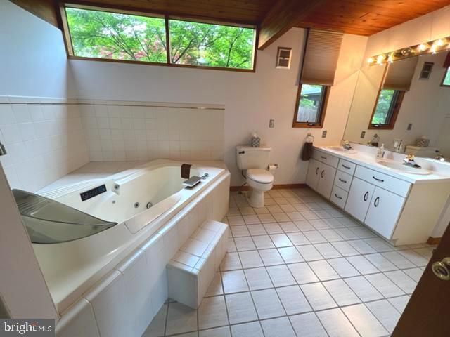 Building Photo - 1538 Trough Rd