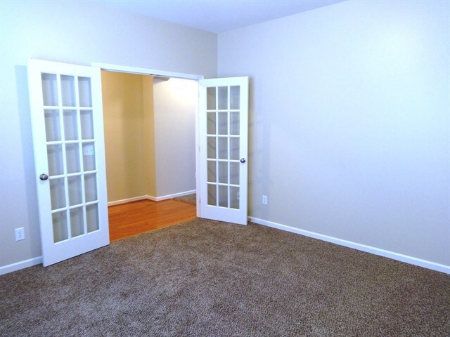 Building Photo - 114 Summer View Road