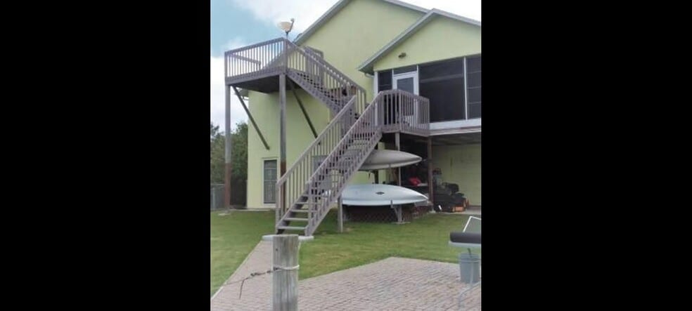 Back deck - 7639 Wells Ct